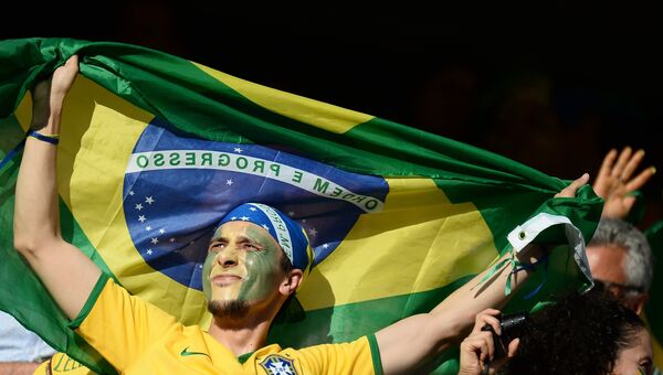 Болельщик сборной Бразилии, архивное фото