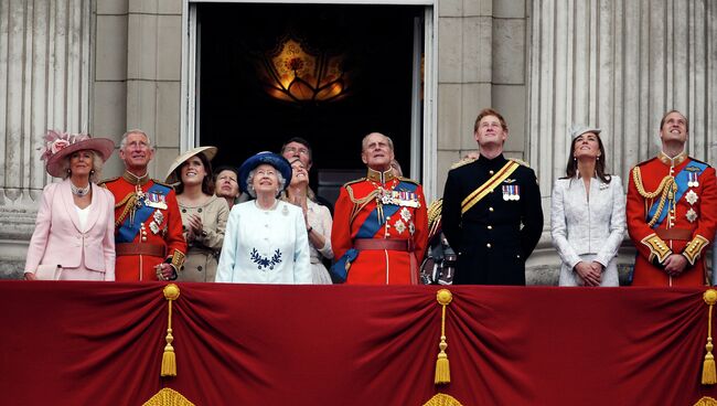 Королевская семья на церемонии Trooping The Colour. Архивное фото