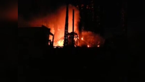 Пламя высотой в несколько метров бушевало на Ачинском НПЗ после взрыва газа