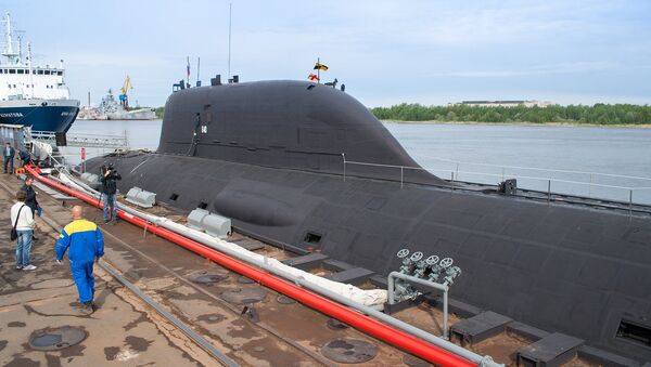 Многоцелевая атомная подводная лодка (АПЛ) проекта Ясень у причала оборонной судоверфи Севмаш в Северодвинске. Архивное фото