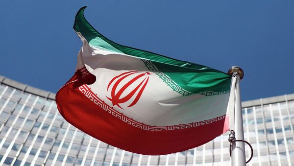 Иранский флаг напротив штаб-квартиры ООН в Вене. Архивное фото