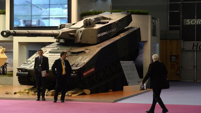 Стенд бельгийской компании Cockerill на выставке Eurosatory 2014. Архивное фото