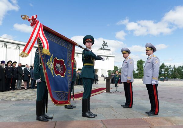 Торжественная церемония вручения знамени ГУВД по городу Москве
