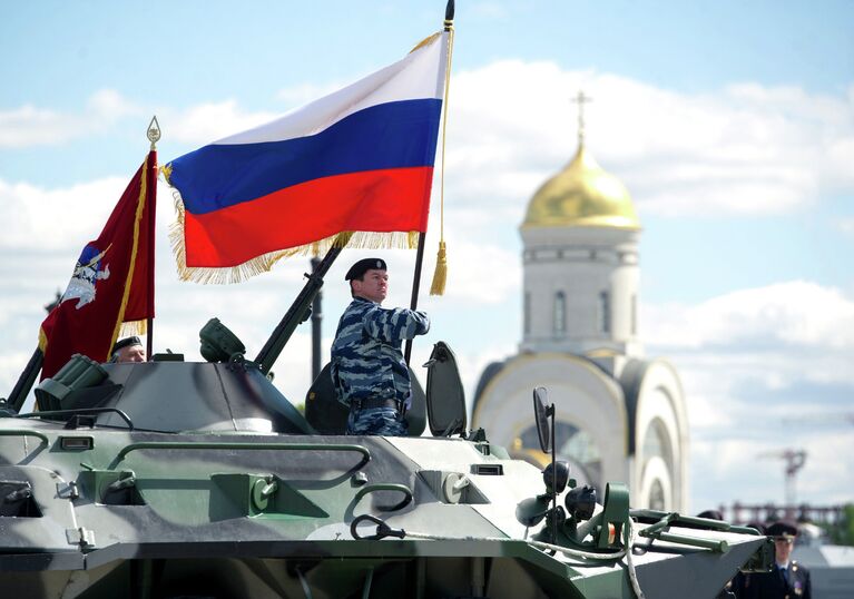 Торжественная церемония вручения знамени ГУВД по городу Москве