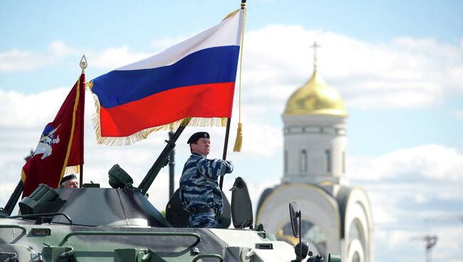 Торжественная церемония вручения знамени ГУВД по городу Москве