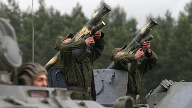 Военнослужащие. Архивное фото