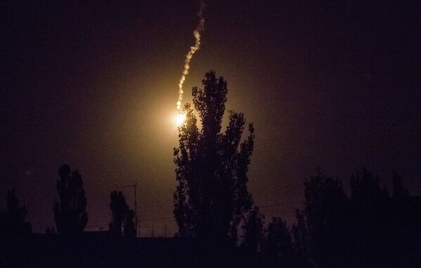 Осветительная ракета над Славянском