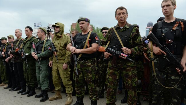 Бойцы народного ополчения Донбасса приняли воинскую присягу в Донецке