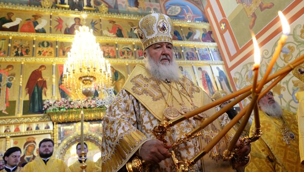Патриарх совершает Божественную литургию в Софийско-Успенском соборе Тобольского Кремля