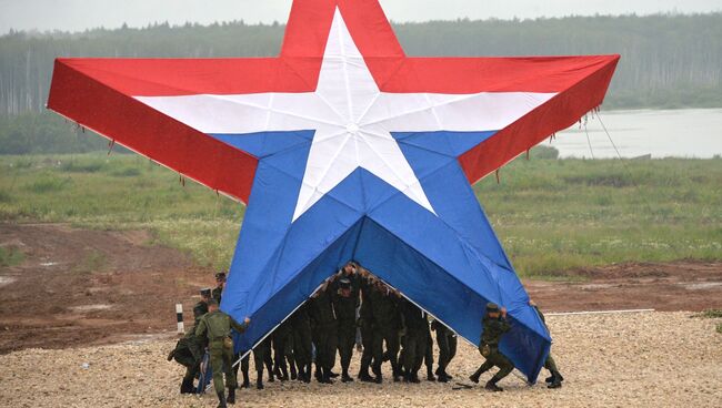 Знак Армия России. Архивное фото