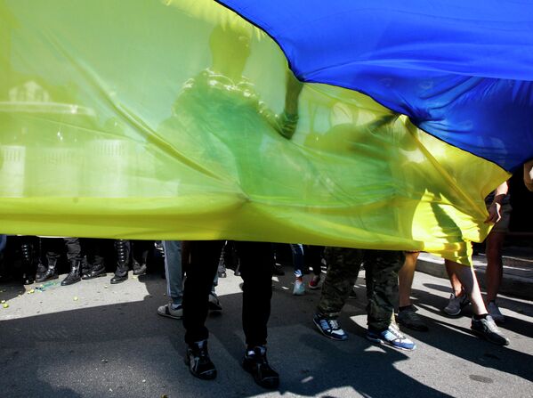 Митинг украинских радикалов у Российского посольства в Киеве