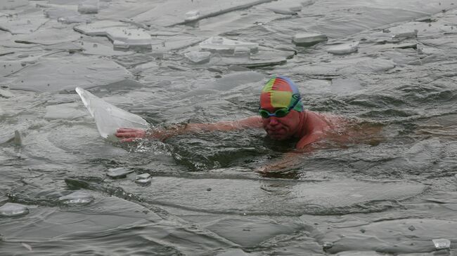 Плавание в ледяной воде