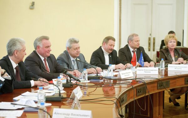 Столичные новости: встреча с профсоюзами Москвы и Севастополя