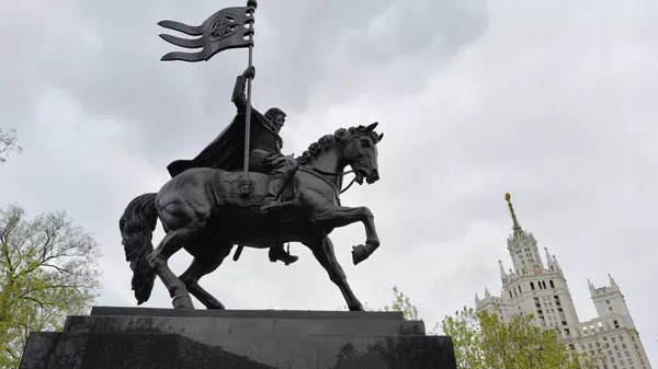 Памятник князю Дмитрию Донскому установлен в Москве. Архив