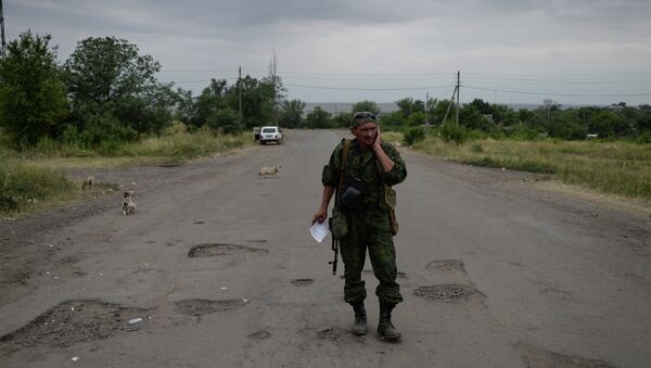 Ополченец в Луганской области. Архивное фото.