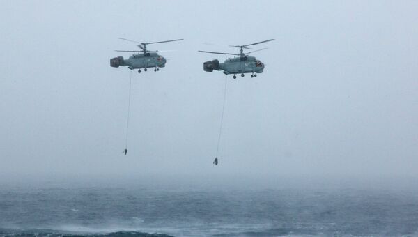 Противолодочные вертолеты Ка-27 во время учений Северного флота ВМФ России