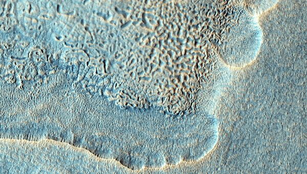 Снимок поверхности Марса, сделанный камерой HiRise. Архивное фото