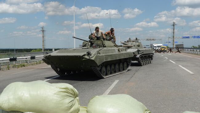 Обострение ситуации в Донецкой области. Архивное фото