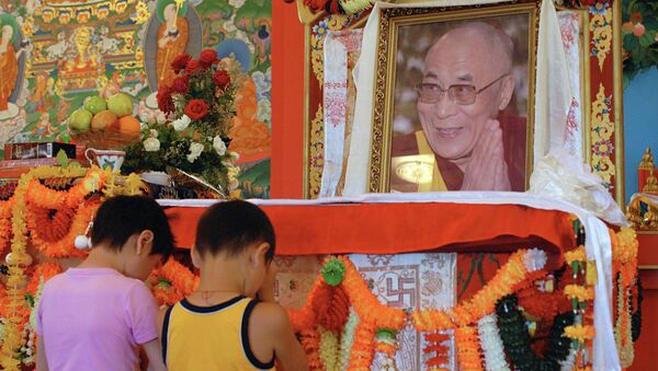Буддисты Калмыкии отмечают День рождения Далай-ламы XIV