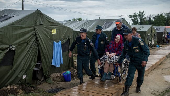 Беженцы из Украины в лагере в Ростовской области