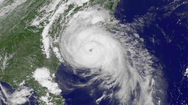 Спутниковое изображение урагана у берегов США. Архивное фото