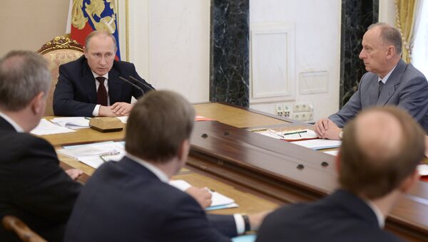 Владимир Путин на заседании Комиссии по ВТС. Архивное фото
