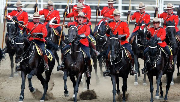 Члены Королевской канадской конной полиции