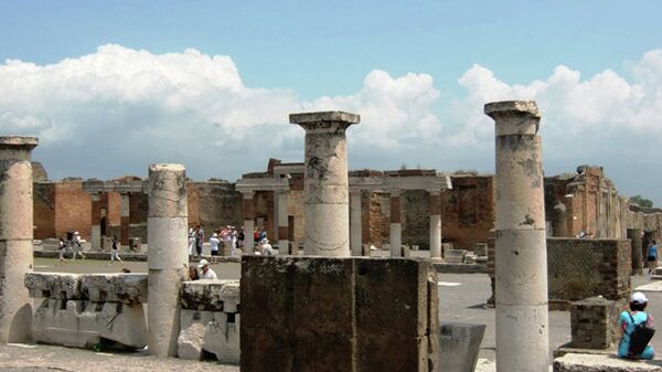 Руины древнего города Помпеи в Италии