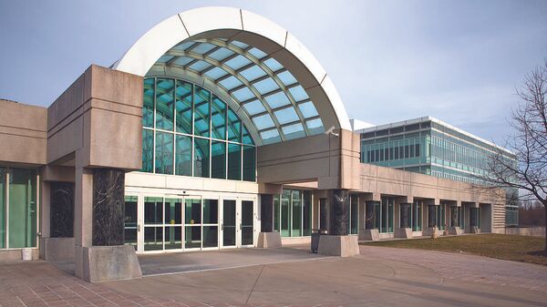 Вид на вход в здание штаб-квартиры ЦРУ, Архивное фото