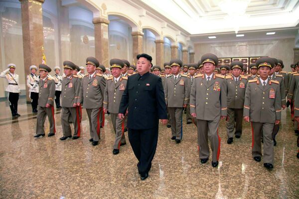 Лидер Северной Кореи Ким Чен Ын во время церемонии, посвященной 20-летию кончины Ким Ир Сена