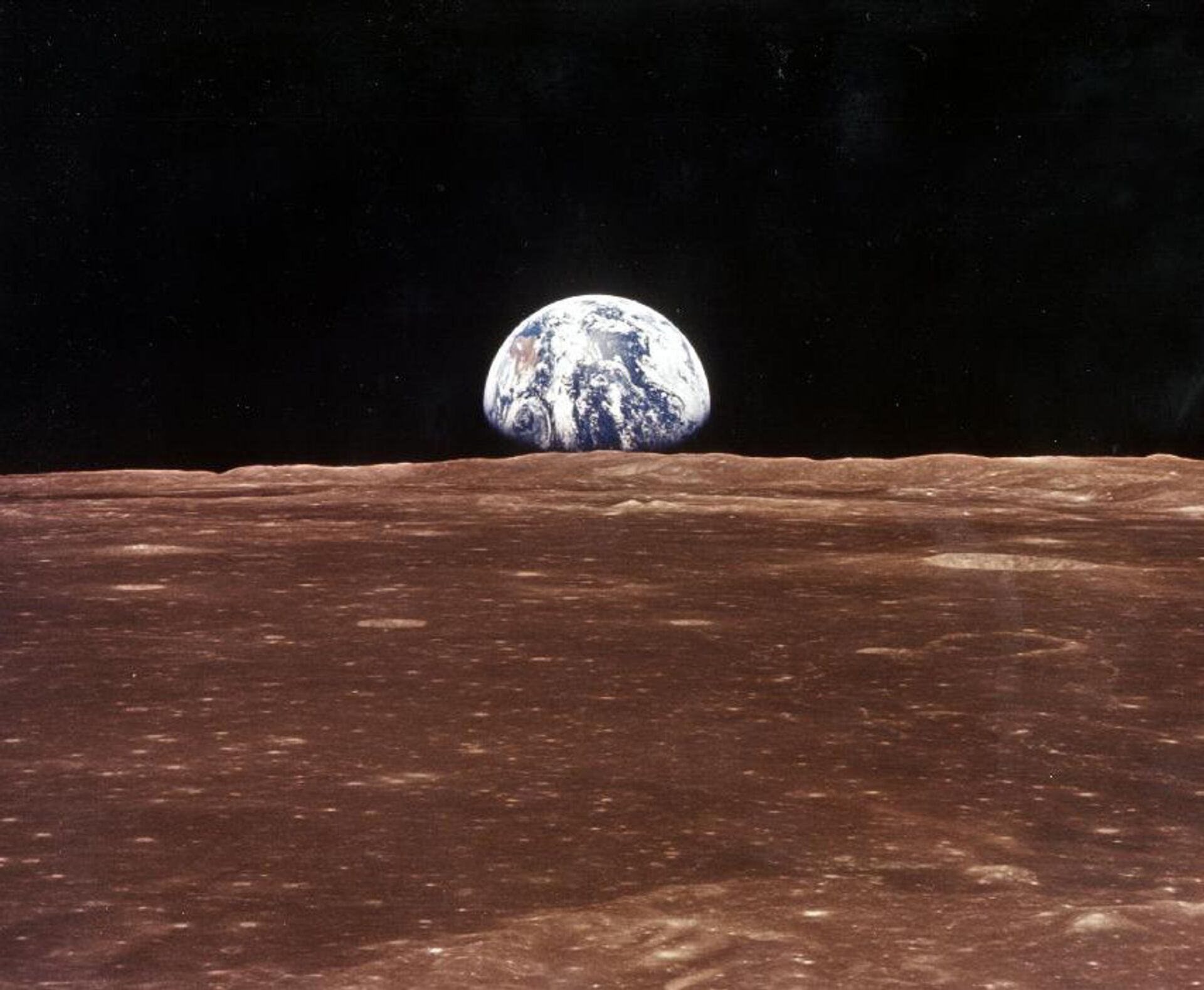 Вид на Землю с Луны во время экспедиции экипажа Аполлон 11  - РИА Новости, 1920, 10.11.2021
