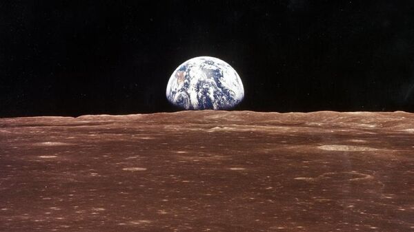 Вид на Землю с Луны
