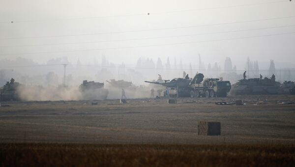 Израильские военные возле Сектора Газа. 8 июля 2014