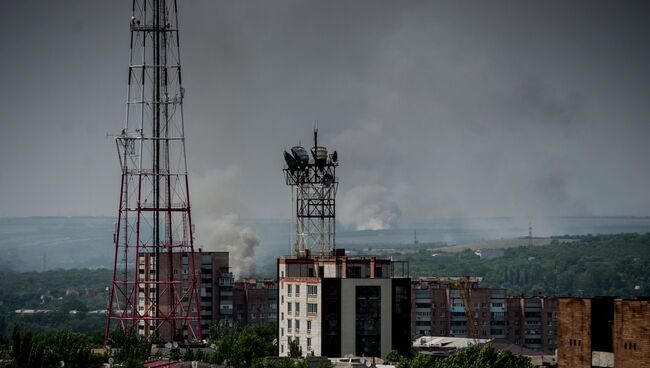 Город Луганск во время артиллерийского обстрела украинскими силовиками