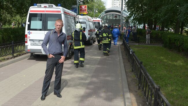 Вагон поезда метро сошел с рельсов на перегоне Парк Победы - Славянский бульвар