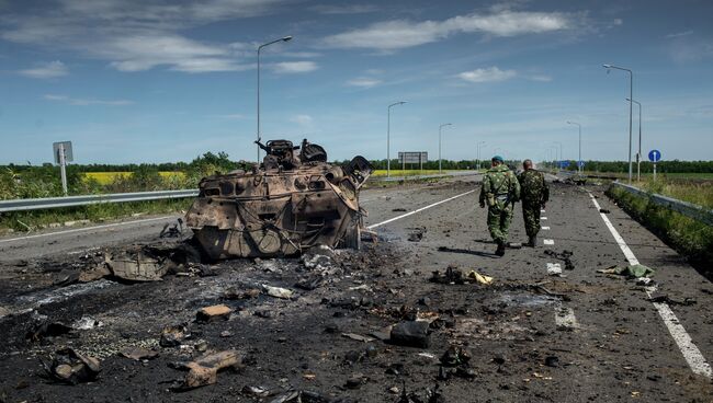 Бойцы ополчения в Луганской области