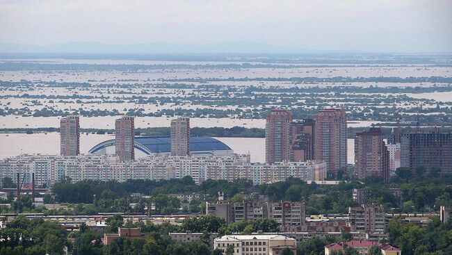 Вид с вертолета на Хабаровск и окрестности. Архивное фото