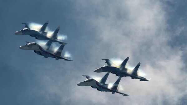 Истребители Су-27 пилотажной группы Соколы России