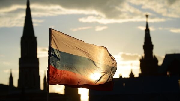 Российский флаг на Красной площади, архивное фото