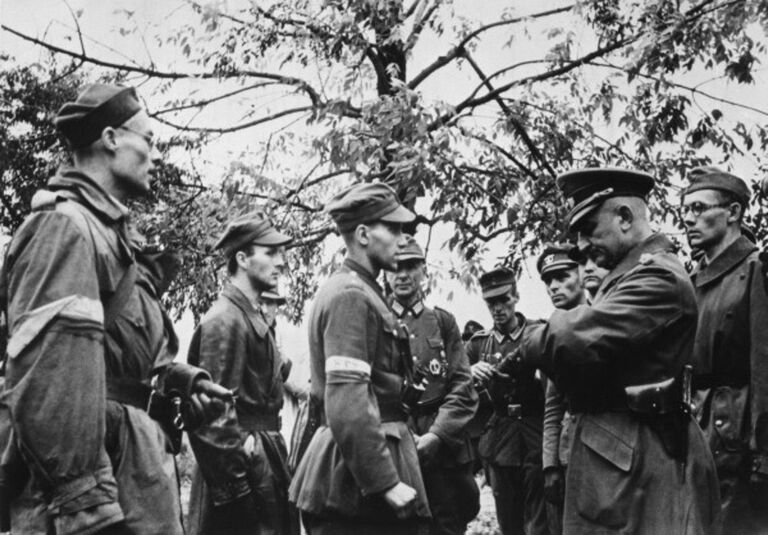 Переговоры между представителями Армии Крайовой и немецких оккупационных войск