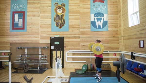 Чемпионка мира по тяжелой атлетике Татьяна Каширина во время тренировки. Архивное фото