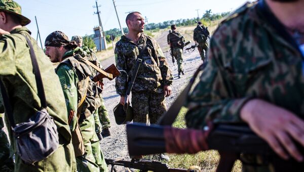 Бойцы народного ополчения неподалеку от села Мариновка