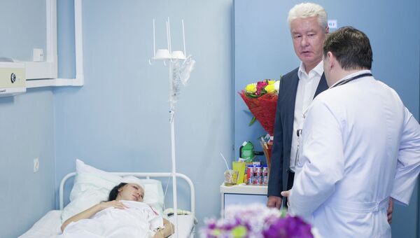 Сергей Собянин посетил пациентов ГКБ № 1, которые пострадали в результате аварии в московском метро. Архивное фото