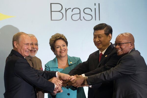 Лидеры стран БРИКС во время саммита в Бразилии