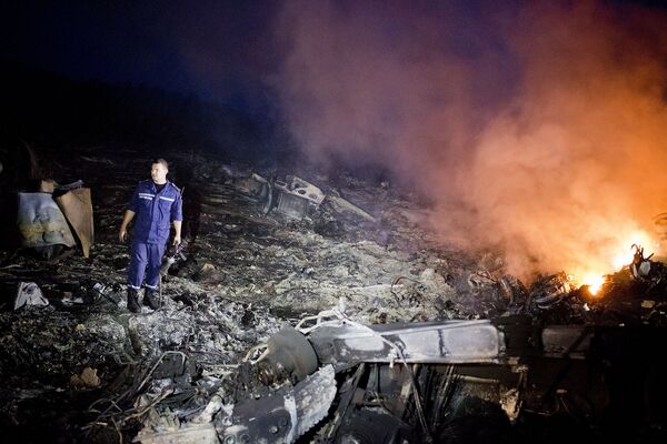 Обломки малазийского Boing 777 в Грабовое, Украина