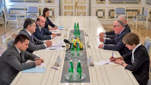 Президент Украины П.Порошенко провел встречу с главой МИД Нидерландов Ф.Тиммермансом