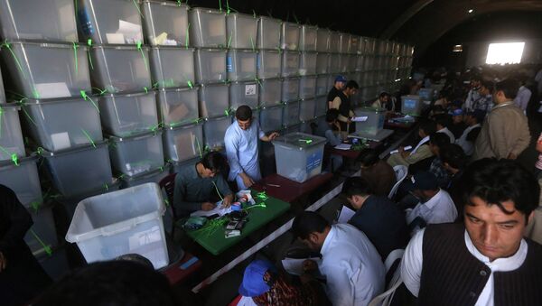 Пересчет бюллетеней на выборах президента Афганистана. Архивное фото