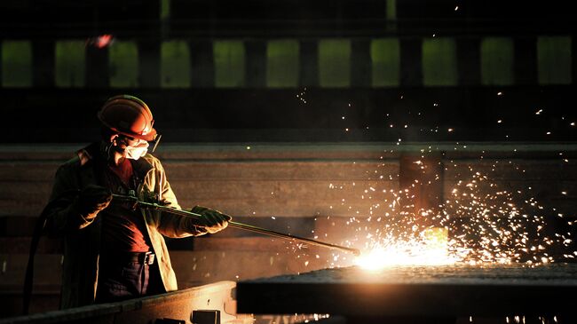 Комбинат ОАО Северсталь. Архивное фото Комбинат ОАО Северсталь. Архивное фото