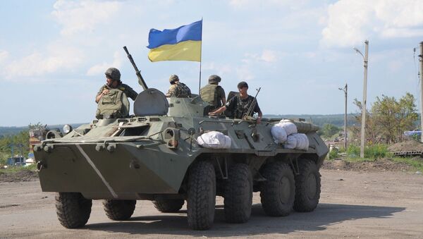 Украинские военные возле Донецка. Архивное фото.
