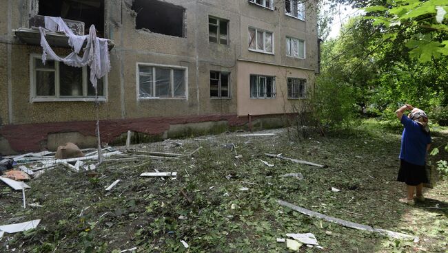 Последствия обстрела Донецка. Архивное фото